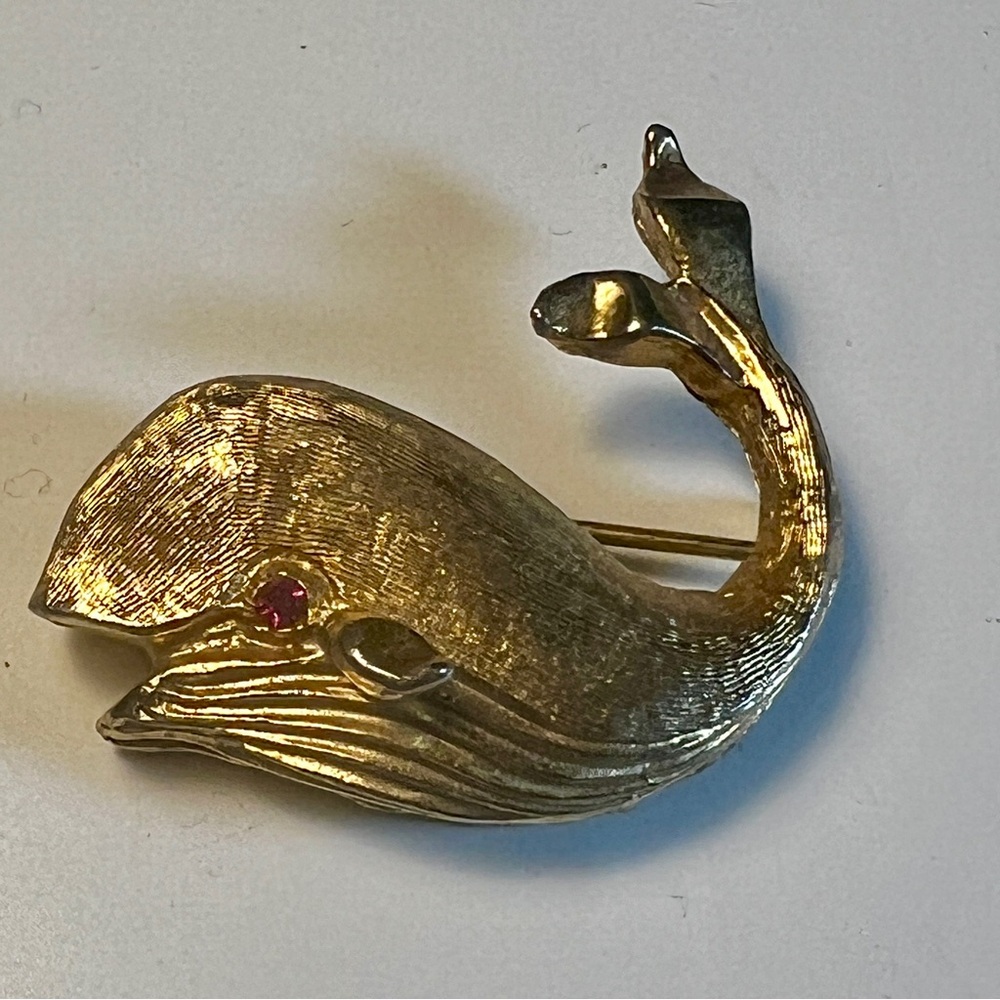 Vintage Gold tone Whale Brooch with Red eye accent